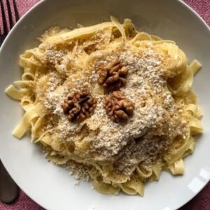Noodles with Walnuts (Dios teszta)