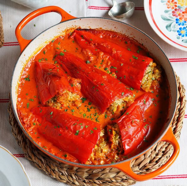 Stuffed Pepper in Tomato Sauce (Toltott Paprika paradicsom szosszal)